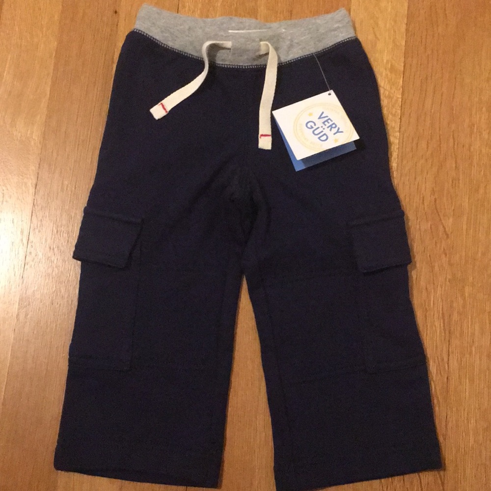 NWT navy swear pants with cargo pockets
